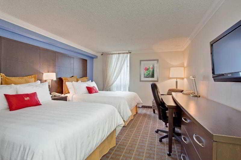Crowne Plaza Toronto Airport By Ihg Hotel Ngoại thất bức ảnh