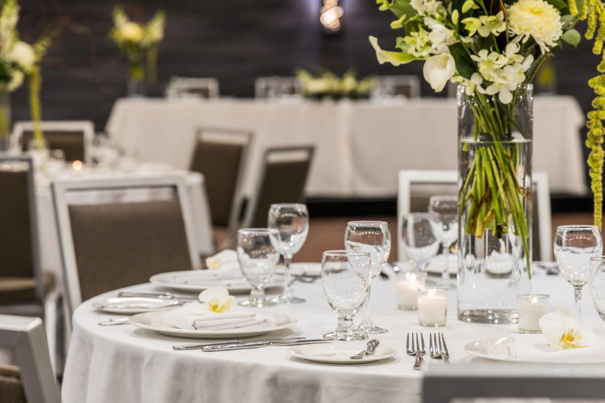 Crowne Plaza Toronto Airport By Ihg Hotel Ngoại thất bức ảnh